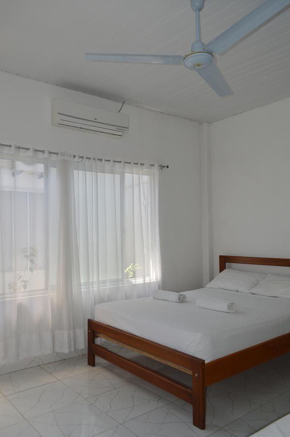 Hotel Heliconias เลติเซีย ภายนอก รูปภาพ