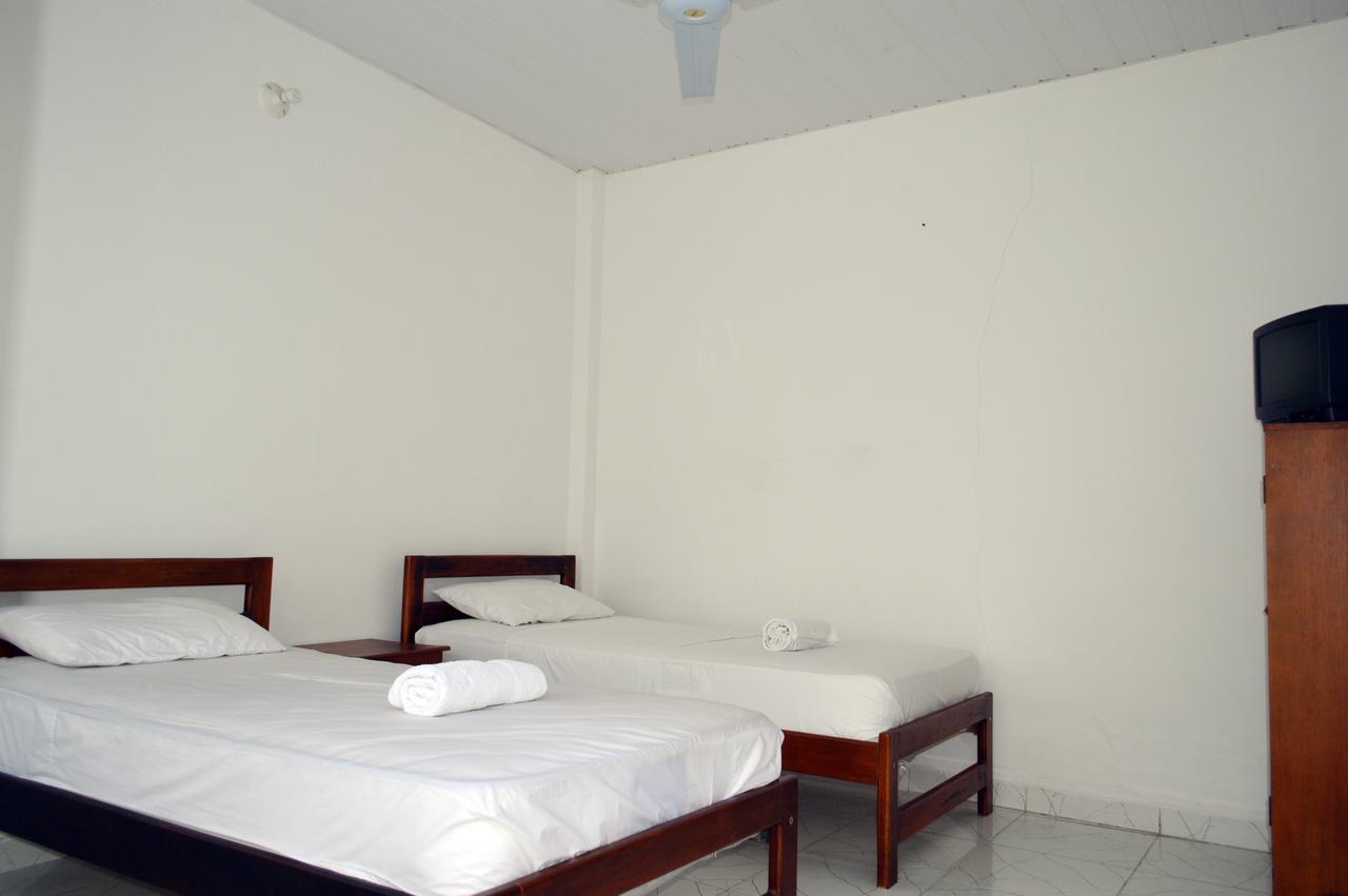Hotel Heliconias เลติเซีย ภายนอก รูปภาพ